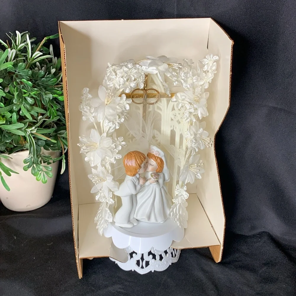 Vintage Martha’s Porcelain Figurine boxed wedding cake topper